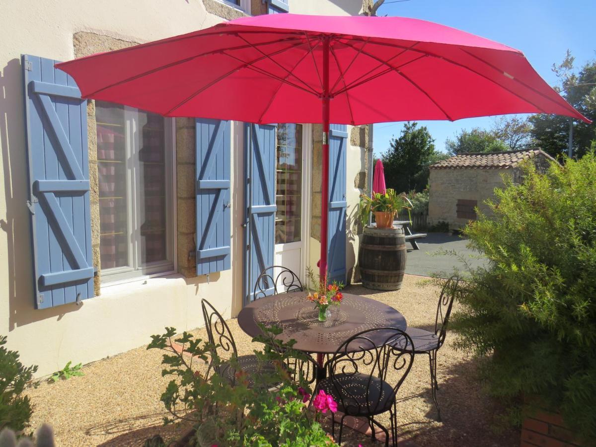 Domaine Des Fees Apartment La Gaubretiere Ngoại thất bức ảnh